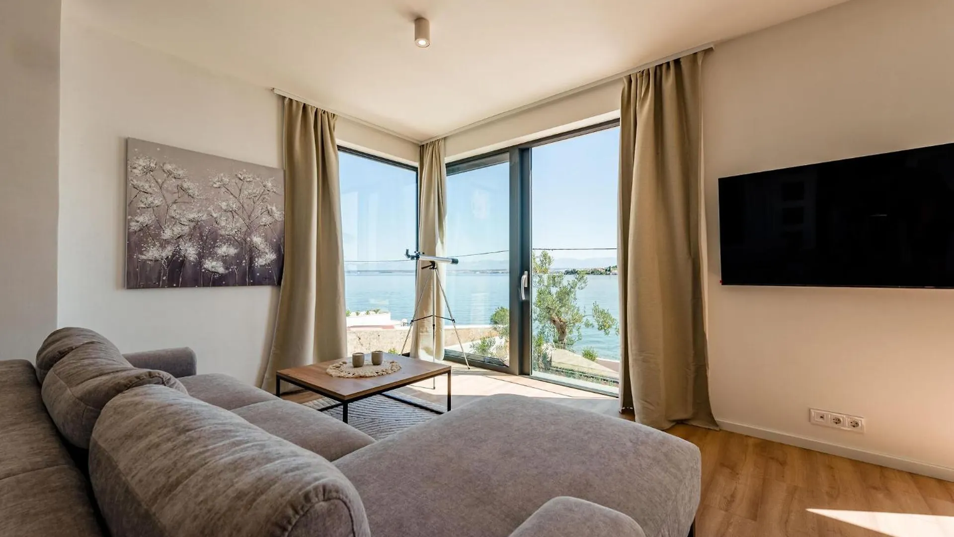 Villa Azzurra Kali 0*,